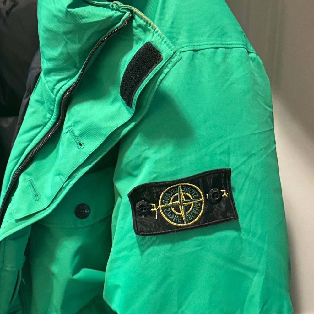 STONE ISLAND
Ripstop Gore-tex Tech Down Jacket In Green - Picture 3 of 8